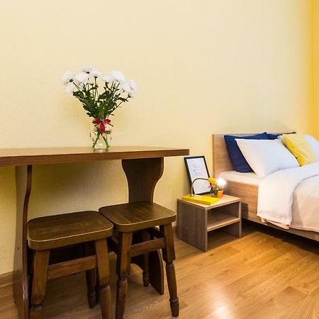 Modern 2Br Apartment In Central Lviv Kültér fotó